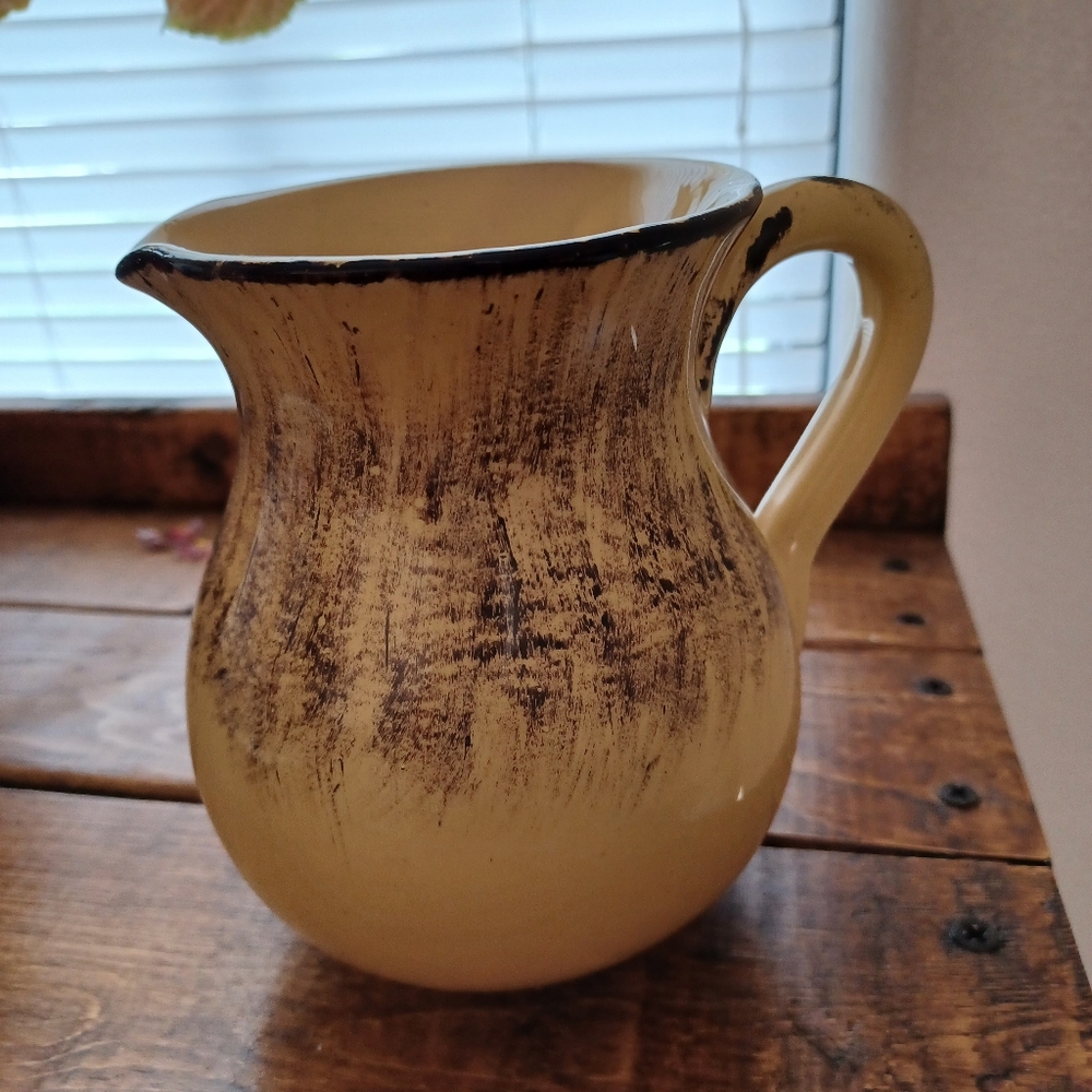 Pitcher Vase - Picture 3 of 10